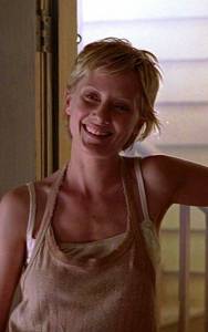 Anne Heche em Eu sei o que vocês fizeram no verão passado
